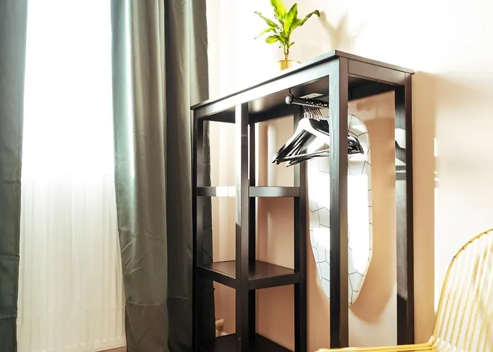 Beautiful - Location - Amazing Balcony