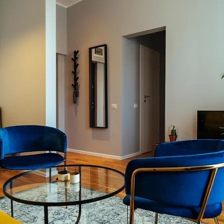 Beautiful - Location - Amazing Balcony דירה *