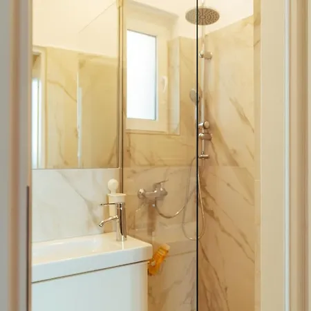 Beautiful - Location - Amazing Balcony דירה בוקרשט